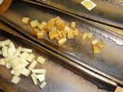 半田ファームさんにてチーズの試食をさせて頂きました。